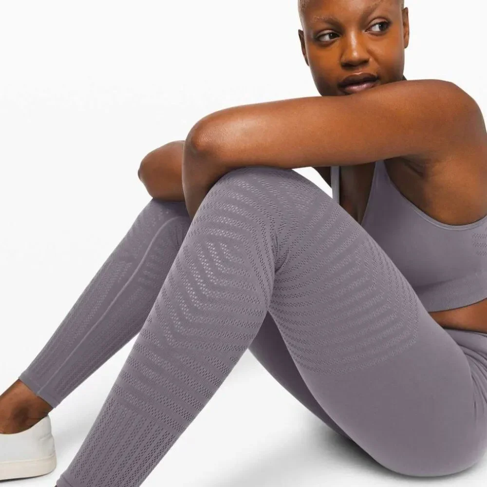 Lululemon Reveal Tight with Mesh Stripes Size 8